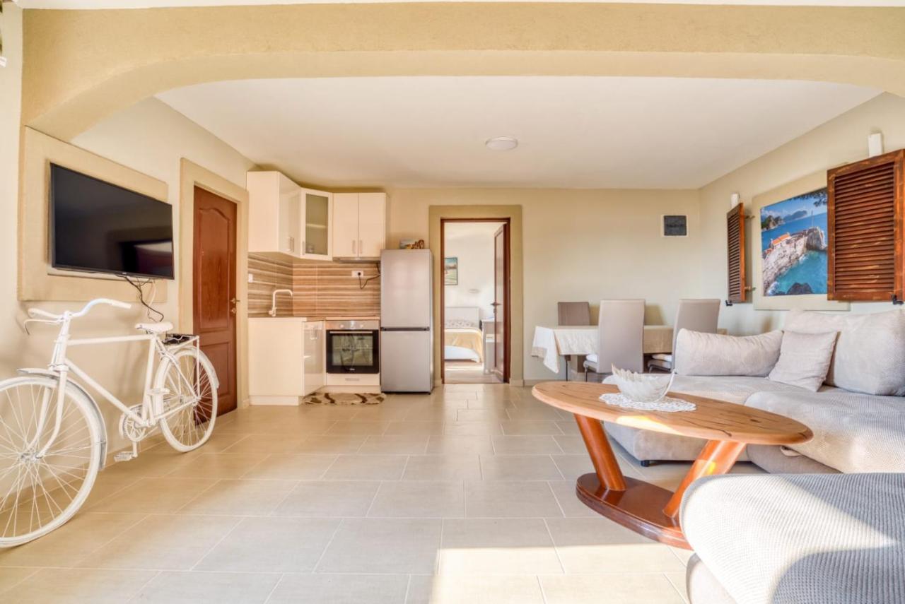 Savovic_Lux Apartamento Petrovac Exterior foto