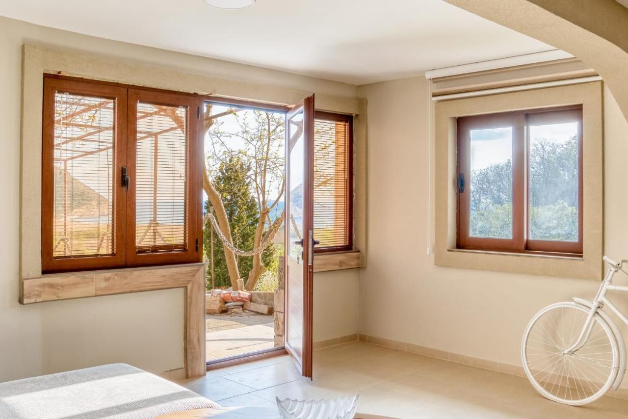 Savovic_Lux Apartamento Petrovac Exterior foto